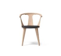 Billede af &Tradition SK2 In Between Chair SH: 45 cm - Oiled Oak/Black Silk Leather OUTLET