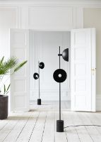 Billede af HANDVÄRK FURNITURE Studio Gulvlampe H: 165 cm - Sort OUTLET