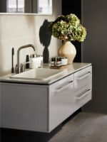 Billede af Vipp 982 Badmodul Medium inkl. Armatur L: 126 cm - Hvid - 2 Cutouts 