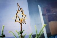 Billede af The Oak Men Twinkle H: 25 cm - Oak / Brass OUTLET