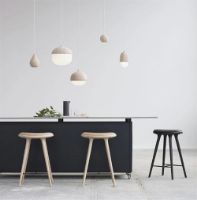 Billede af Mater High Stool H: 69 cm - Sortlakeret bøg