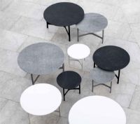 Billede af Cane-line Outdoor Twist Sofabord Stor Ø: 90 cm - Light Grey/Fossil Black Keramik