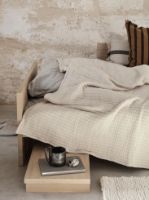 Billede af Ferm Living Kona Side Table 33,5x49 cm - Natural Oak Veneer