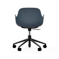 Billede af Normann Copenhagen Form Drejestol m. armlæn og hjul - Blå/Sort Aluminium