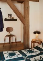 Billede af Audo Copenhagen Reverse Table Lamp H: 30 cm - Aluminium / Travertine 