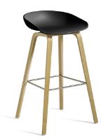 Billede af HAY AAS32 ECO Barstol High SH: 74 cm - High Water Based Lacquered Oak Veneer / ECO Black / Footrest Stainless Steel