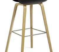 Billede af HAY AAS32 ECO Barstol Low SH: 64 cm - Water Based Lacquered Oak Veneer / ECO Black / Footrest Stainless Steel 