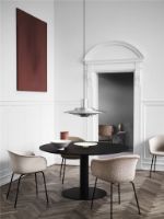 Billede af &Tradition Elefy JH28 Chair SH: 46 cm - Soft Beige/Sort UDSTILLINGSMODEL OUTLET