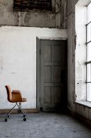 Billede af Bent Hansen Primum Chair with arm rest SH: 45 cm - Black Powder Coated Steel/Davos Brandy Leather