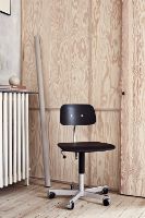 Billede af Montana Kevi 2533 Sædepolstret Kontorstol SH: 38-51 cm - Sort Lasur Bejdset Ask/Ultra Sort Læder 