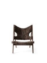 Billede af Audo Copenhagen Knitting Lounge Chair Sheepskin  - Dark Stained Oak/Root