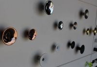 Billede af FROST LIVING LULU Knage Ø: 8cm - Poleret Guld/Mat Sort