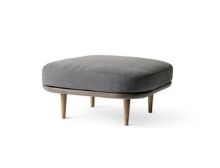 Billede af &Tradition SC9 Fly Pouf H: 40 cm - Hot Madison 093/Smoked Oiled Oak