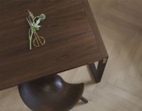 Billede af Audo Copenhagen ML42 Counter Stool SH: 69 cm - Brunt Olieret Eg/Kobber