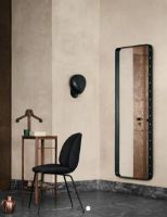 Billede af GUBI Cobra væglampe - Black Semi Matt