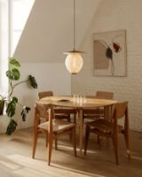 Billede af GUBI B Table Round Square 85x85 cm - Oak Matt Lacquered