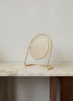 Billede af Audo Copenhagen Nimbus Table Mirror Ø: 18,2 cm - Polished Brass