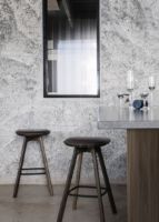 Billede af Brdr. Krüger Pauline Barstol H: 75 cm - Fumed Oiled Oak / Black Leather