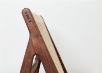 Billede af GUBI MR01 Initial Lounge Chair SH: 33 cm - Walnut 