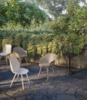 Billede af GUBI Bat Outdoor Dining Chair SH: 45 cm - New Beige 