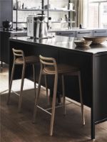 Billede af Vipp 484 Cabin Counter Stool SH: 67 cm - Light Oak/Sand Leather