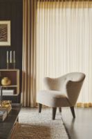 Billede af Audo Copenhagen Ingeborg Signatur Loungestol m. Fodskammel SH: 40 cm - Sacho Zero Boucle 001/Røget Eg KAMPAGNETILBUD