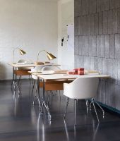 Billede af &Tradition Pavilion Desk AV16 Skrivebord B: 130 cm - Linoleum Mushroom 4176 / Lacquered Oak