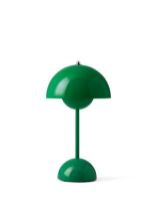 Billede af &Tradition Flowerpot VP9 Bordlampe H: 29,5 cm - Signal Green 
