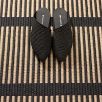 Billede af Woodnotes Cut Stripe Carpet Sewn Edges 80x200 cm - Black/Natural