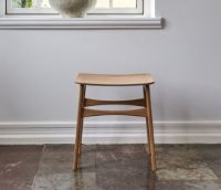 Billede af Duus & Møller Forest Skammel SH: 45 cm - Massiv eg 