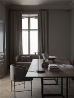 Billede af New Works Florence Dining Table Rectangular 110x240 cm - Black Stained Ash / Black