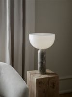 Billede af New Works Kizu Table Lamp Ø: 30 cm - Gris Du Marais / White Acrylic