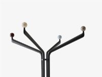 Billede af &Tradition Capture SC77 Coat Stand H: 183 cm - Graphite/Multicolour