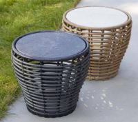 Billede af Cane-line Outdoor Basket Sofabord Lille Ø: 50 cm - Fossil Grey Ceramic/Natural Weave