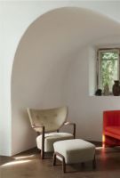 Billede af &Tradition Wulff Pouf ATD3 SH: 39 cm - Karakorum 003/Walnut