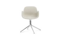 Billede af Normann Copenhagen Form Drejestol m. armlæn SH: 44cm - Upminster Sand/Aluminium