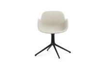 Billede af Normann Copenhagen Form Drejestol m. armlæn SH: 44cm - Upminster Sand/Sort Aluminium
