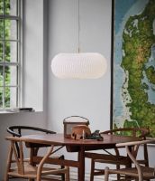 Billede af Le Klint Model 195 DONUT Pendel Large Ø: 53 cm - Hvid / Messing