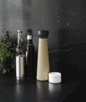 Billede af Normann Copenhagen Craft Peberkværn Stor H: 27 cm - Sort Marmor/Eg