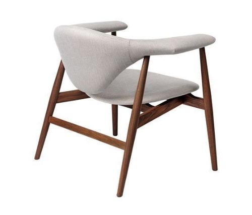 GUBI Masculo Lounge Chair Fully Upholstered SH: 35 cm - Smoked Oak/Grey