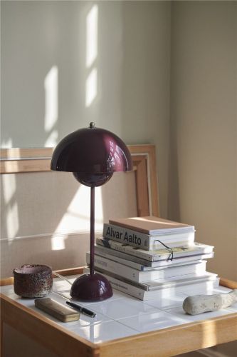 &Tradition Flowerpot VP3 Bordlampe H: 50 cm - Dark Plum