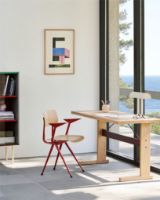 Billede af HAY Passerelle Desk 140x65x74 cm - Oak/Burgundy Crossbar