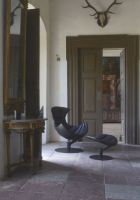 Billede af Bruunmunch The Lobster FOOTstool H: 41 cm - Black Oak / Chrome 