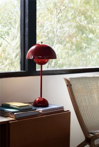 &Tradition Flowerpot VP3 Bordlampe H: 50 cm - Vermilion Red