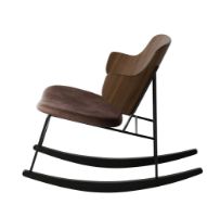 Billede af Audo Copenhagen The Penguin Rocking Chair SH: 42 cm - Walnut/Leather Brown