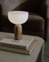 Billede af New Works Kizu Portable Table Lamp Ø: 18 cm - Breccia Pernice Marble/White Acrylic