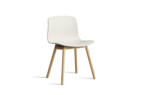 HAY AAC 12 About A Chair SH: 46 - Lacquered Solid Oak/Melange Cream