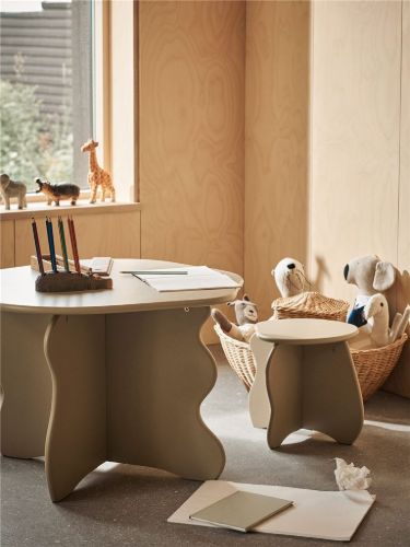 Ferm Living Slope Børnebord H: 48 cm - Cashmere