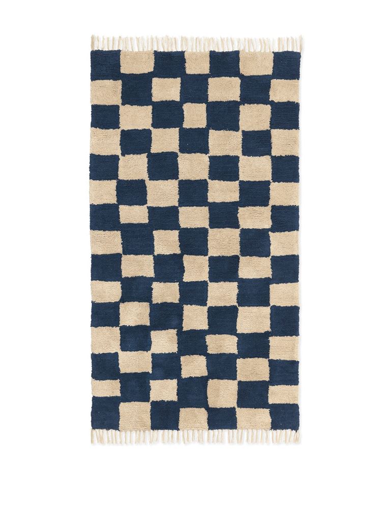Billede af Ferm Living Mara Washable Tæppe 90x150 cm - Deep Blue/Warm Sand FORUDBESTIL: MARTS 2026