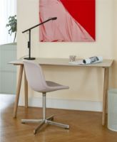 Billede af HAY CPH 90 Desk 130x65x74 cm - Lacquered Solid Oak/Lacquered Oak Veneer 